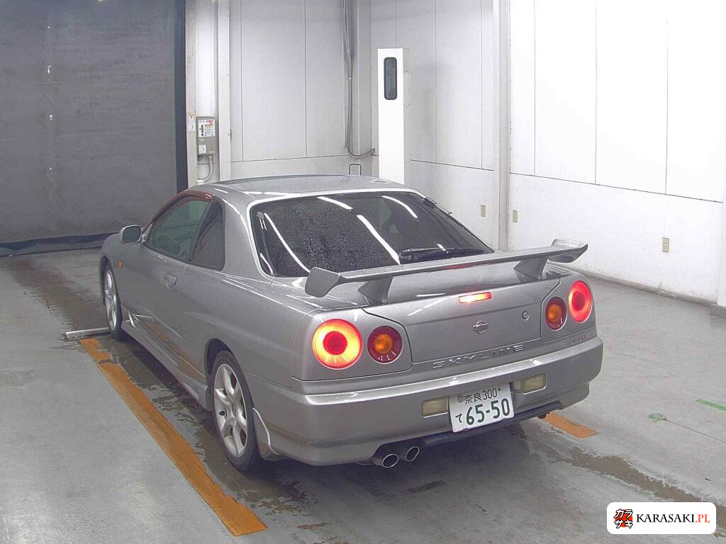 Nissan Skyline 1999 z aukcji japońskiej