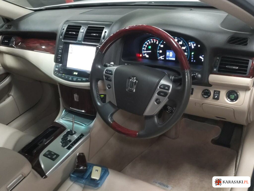 Toyota Crown 2012 z aukcji japońskiej