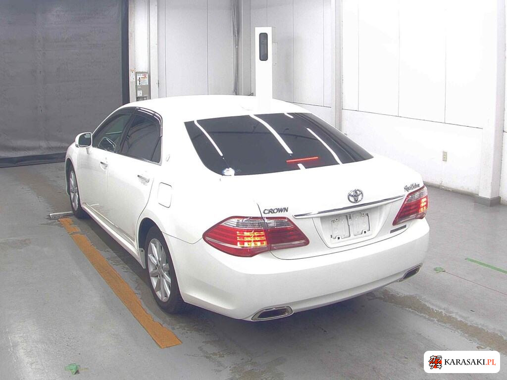 Toyota Crown 2012 z aukcji japońskiej
