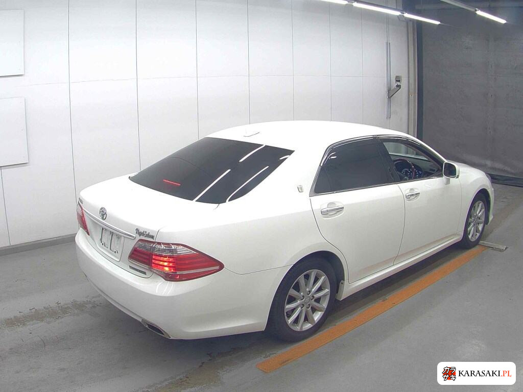 Toyota Crown 2012 z aukcji japońskiej