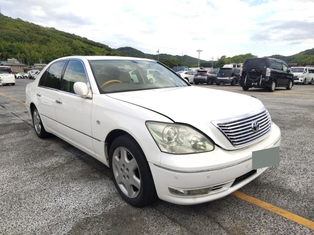 Toyota Celsior 2003 z aukcji japońskiej