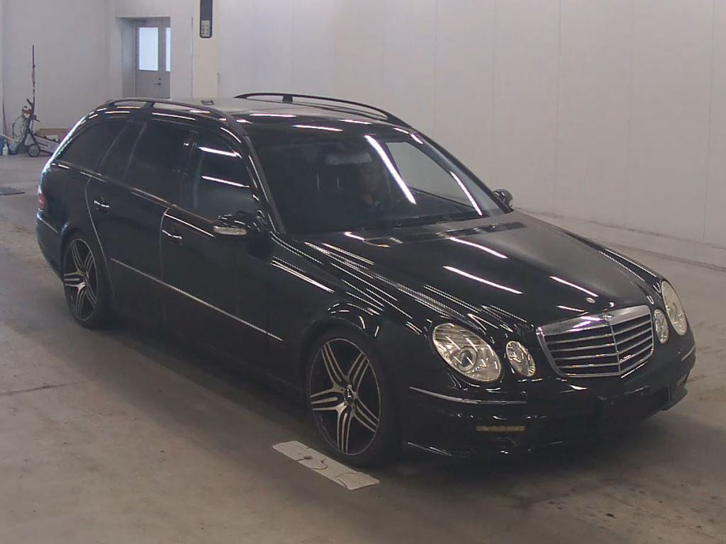 Mercedes Benz E-Class Stationwagon 2005 z aukcji japońskiej