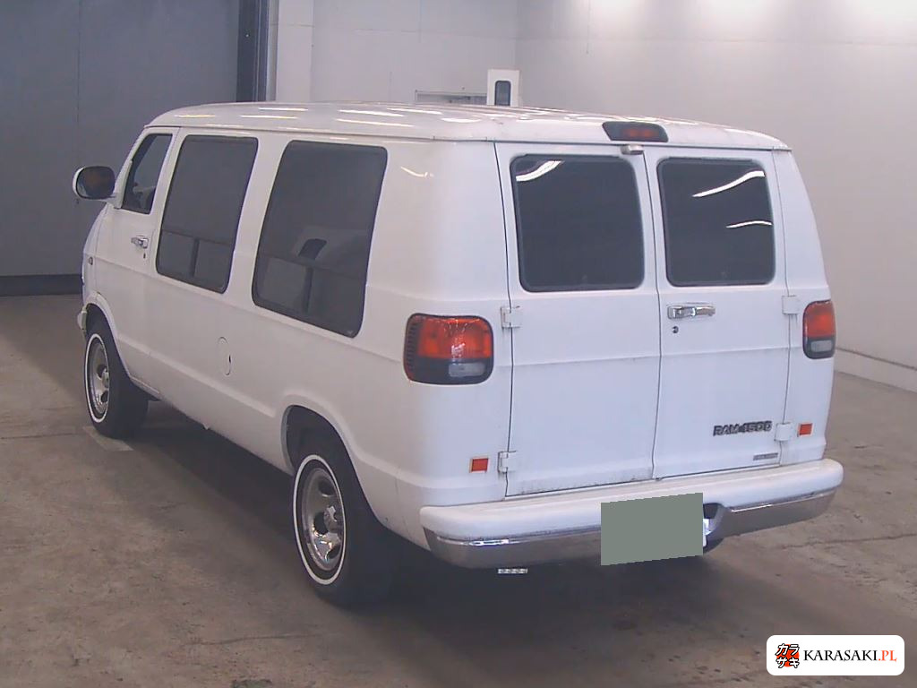 2001 Dodge Van 2