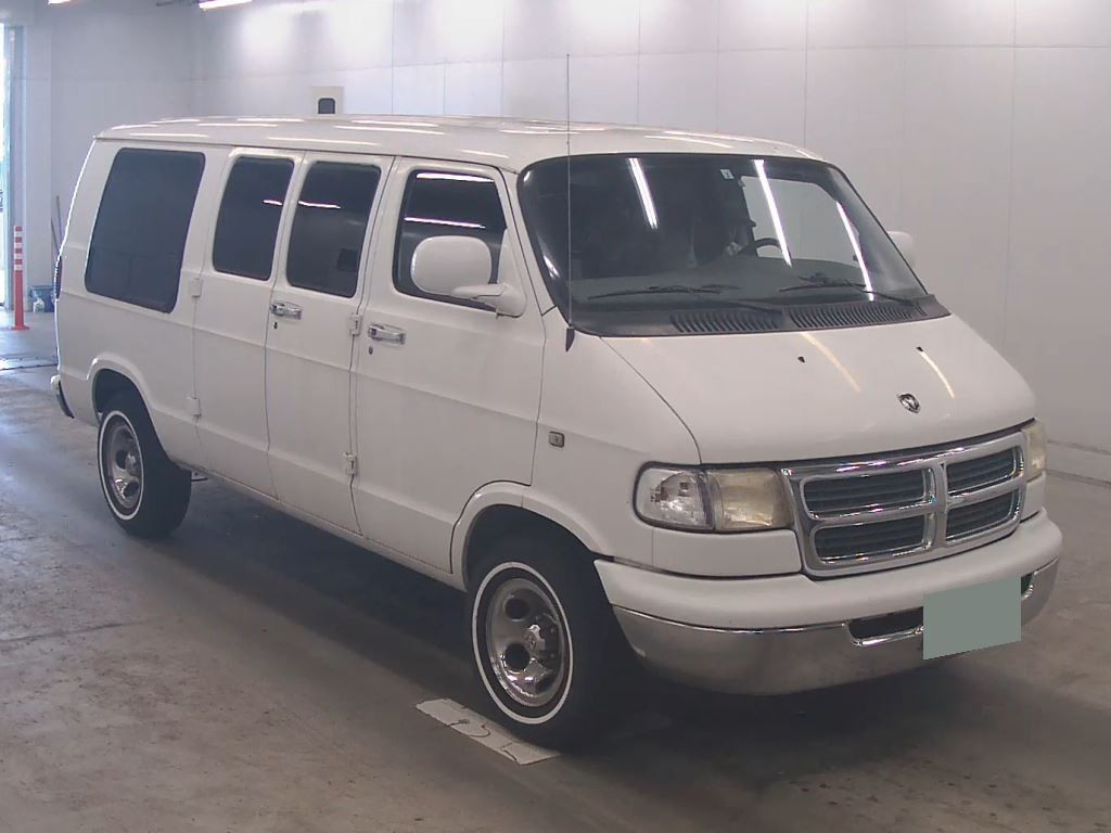 Dodge Van 2001 z aukcji japońskiej
