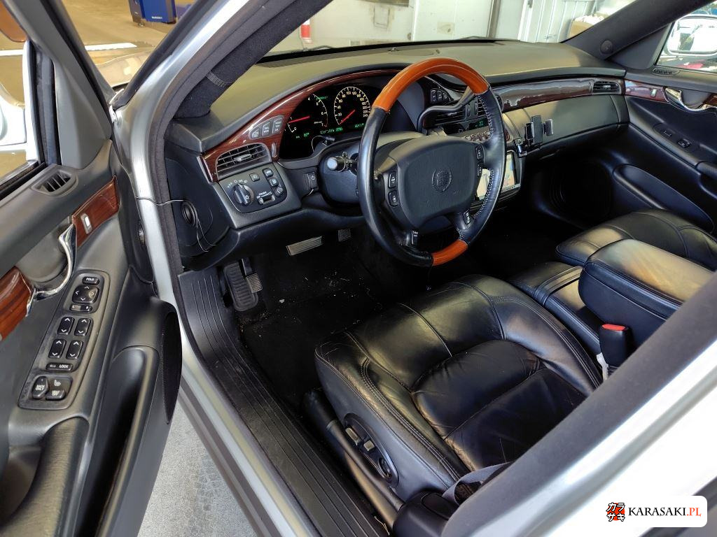 2001 Cadillac De Ville DHS 5