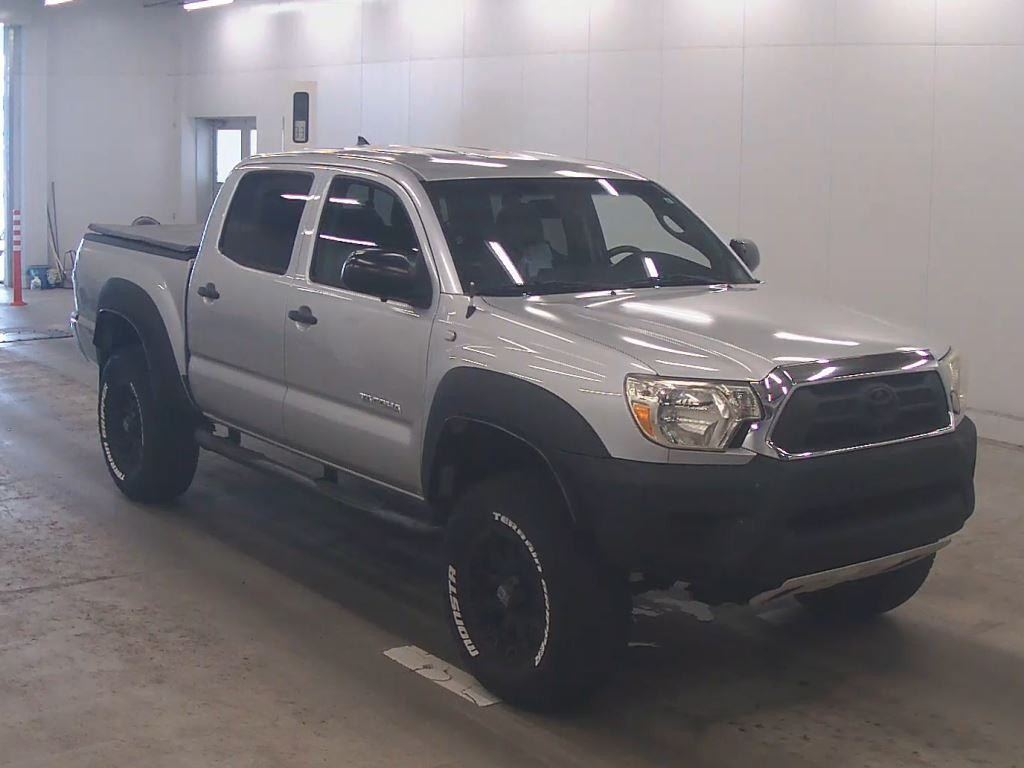 America Toyota Tacoma 2012 z aukcji japońskiej