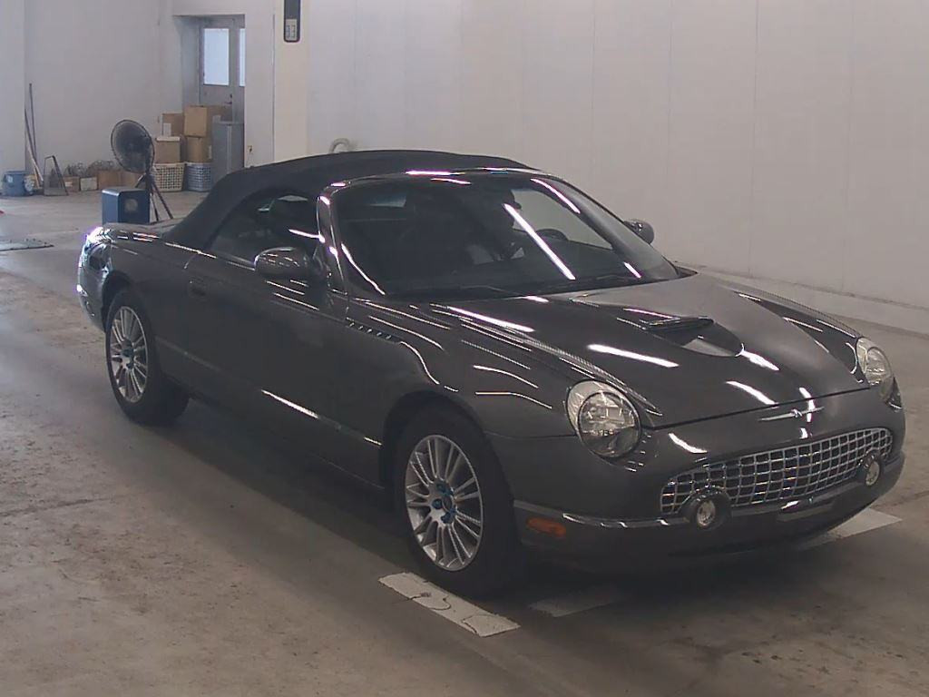 Ford Thunderbird 2008 z aukcji japońskiej