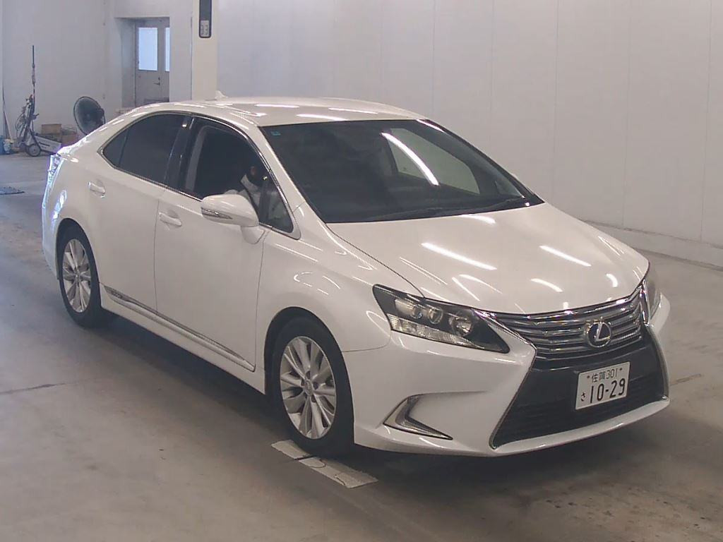 Lexus HS 2013 z aukcji japońskiej