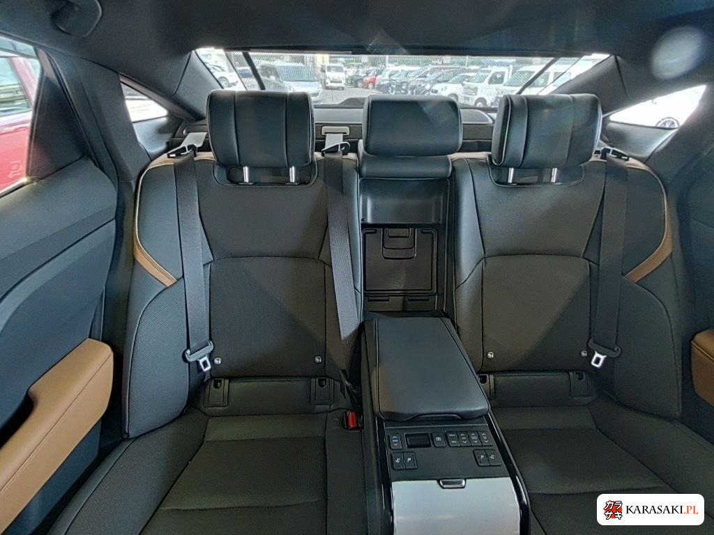 Toyota Crown Crossover 2023 z aukcji japońskiej