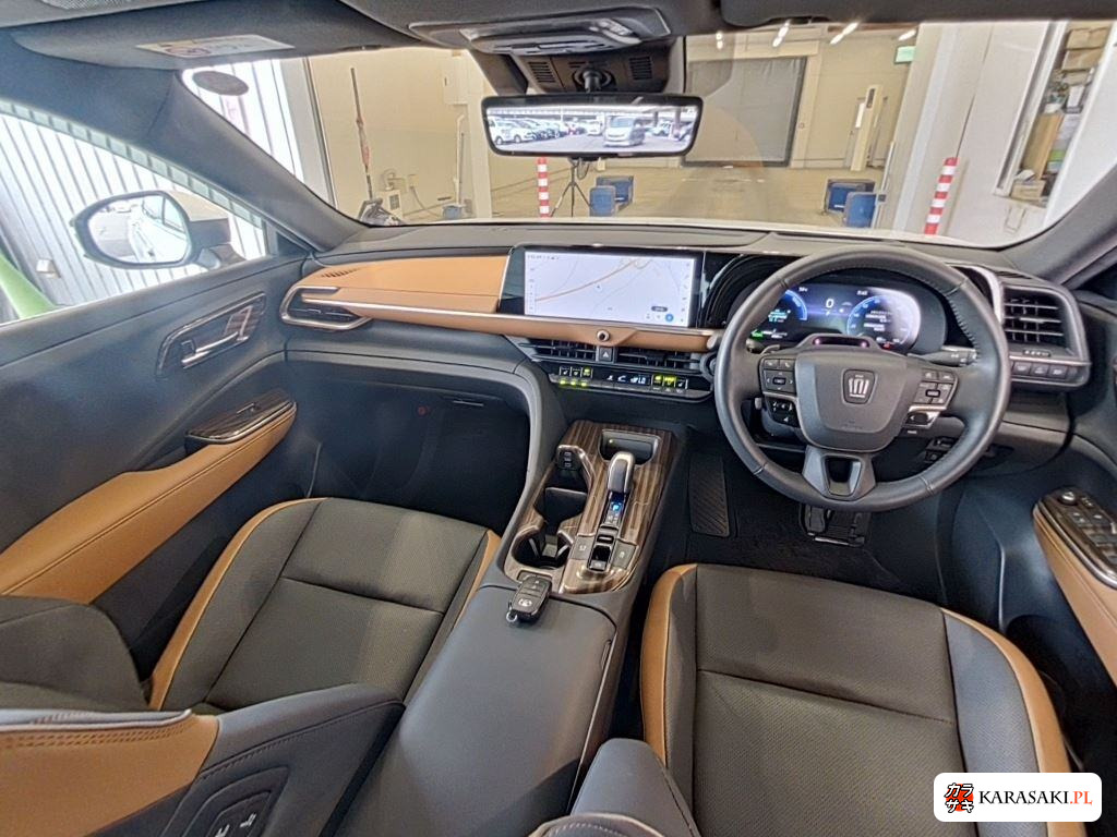 Toyota Crown Crossover 2023 z aukcji japońskiej