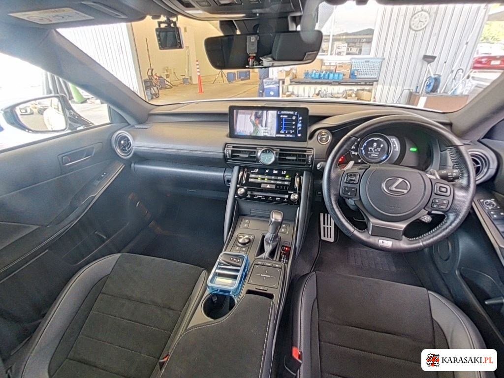 Lexus Is 2023 z aukcji japońskiej