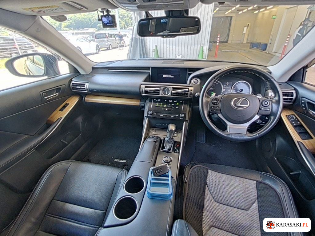 Lexus Is 2013 z aukcji japońskiej