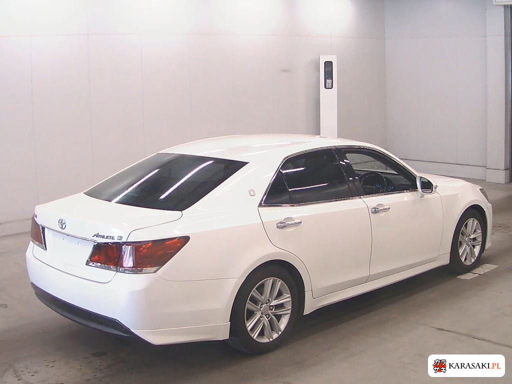 Toyota Crown 2013 z aukcji japońskiej
