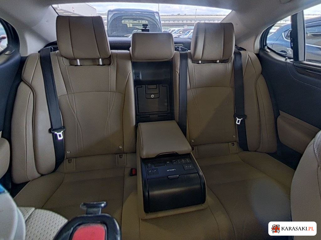 Lexus Es 2019 z aukcji japońskiej