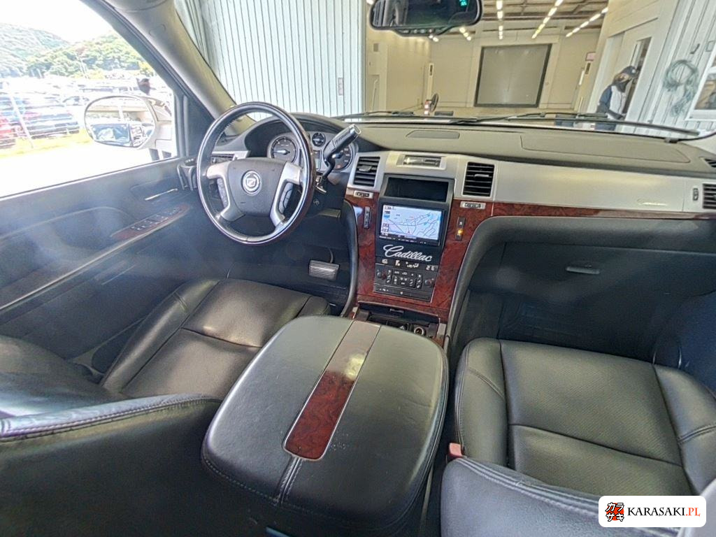 Cadillac Escalade 2016 z aukcji japońskiej