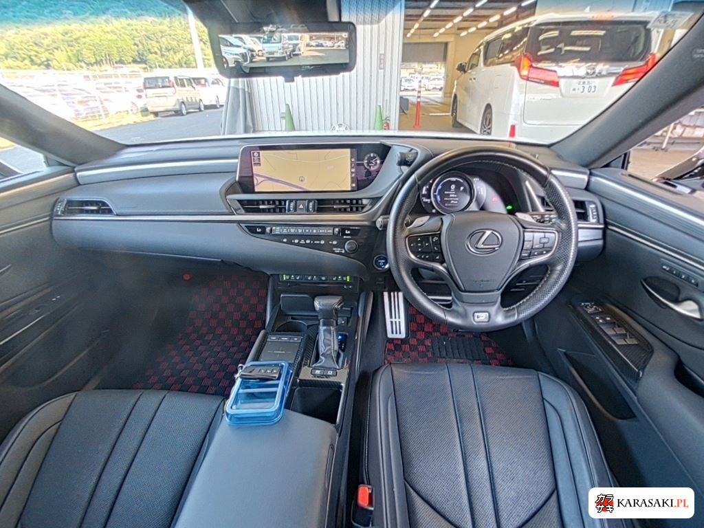 Lexus Es 2019 z aukcji japońskiej