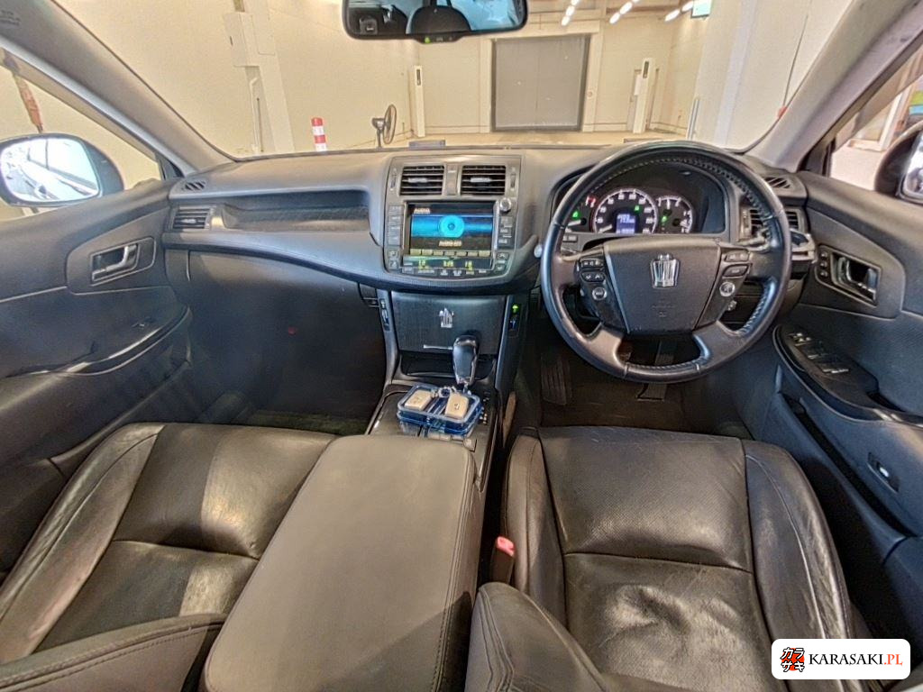 Toyota Crown 2008 z aukcji japońskiej