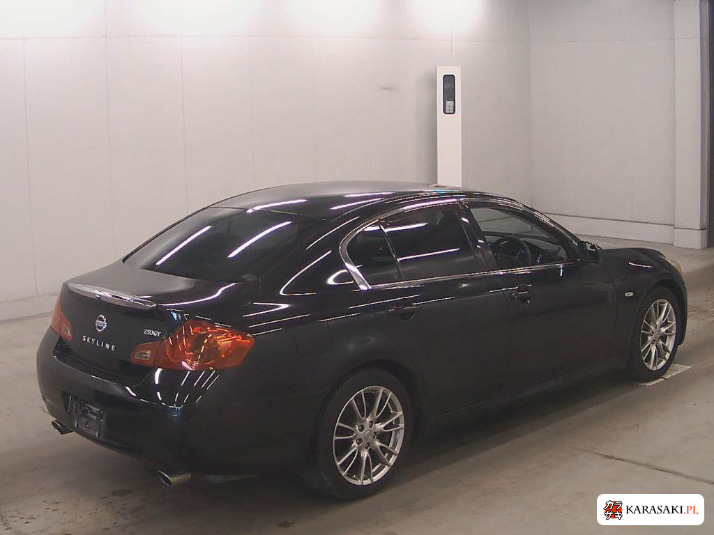Nissan Skyline 2008 z aukcji japońskiej