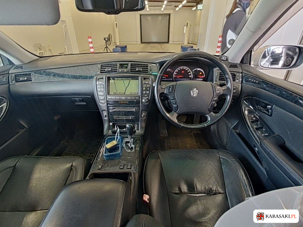 Toyota Crown 2005 z aukcji japońskiej