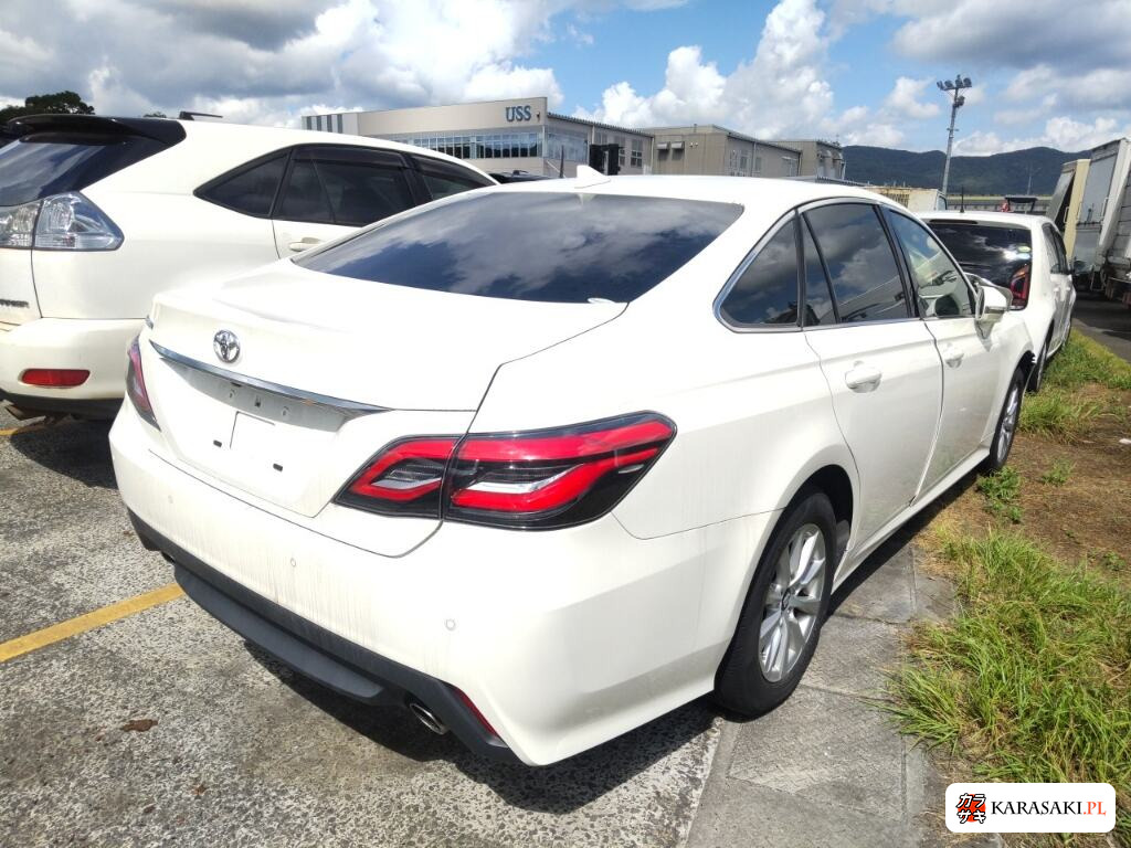 Toyota Crown 2019 z aukcji japońskiej
