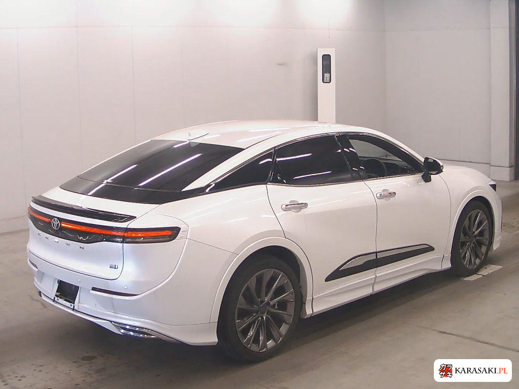 Toyota Crown Crossover 2023 z aukcji japońskiej