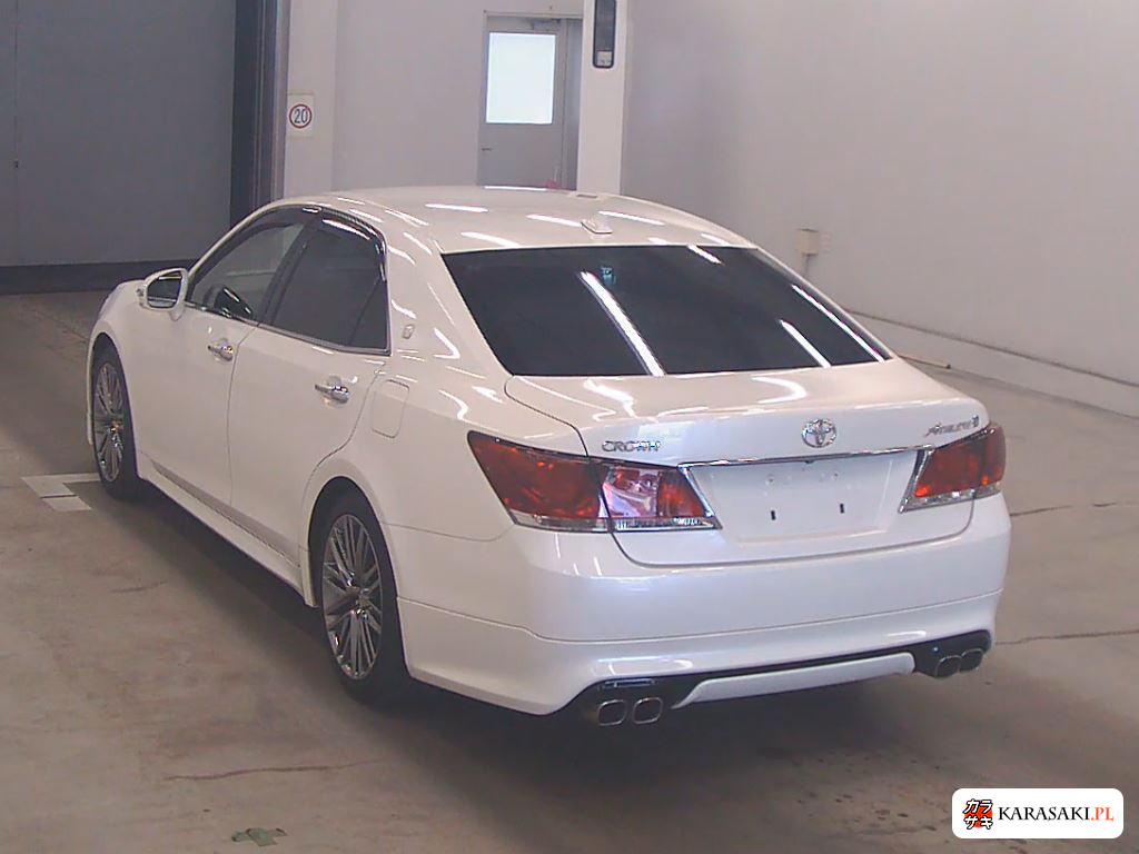 Toyota Crown 2013 z aukcji japońskiej