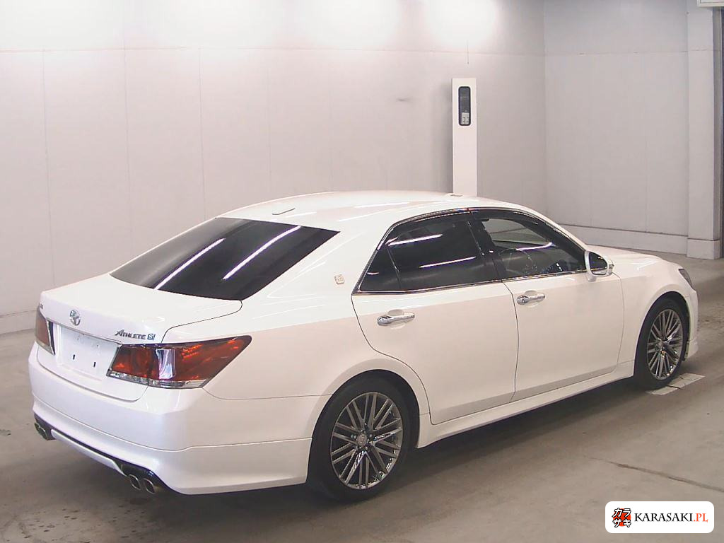 Toyota Crown 2013 z aukcji japońskiej