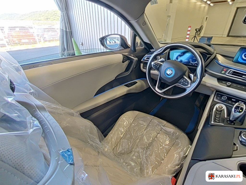 BMW I8 2015 z aukcji japońskiej