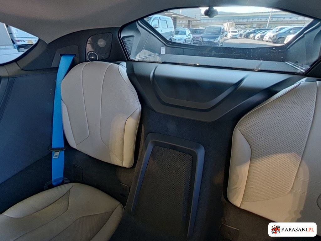 BMW I8 2015 z aukcji japońskiej