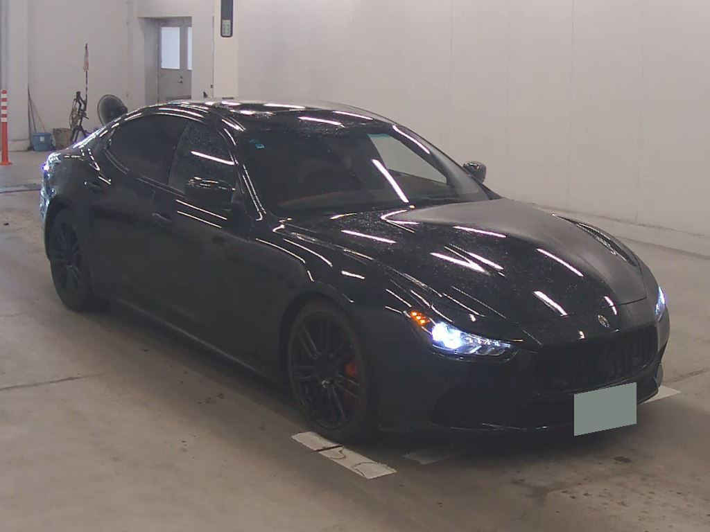 Maserati Ghibli 2014 z aukcji japońskiej