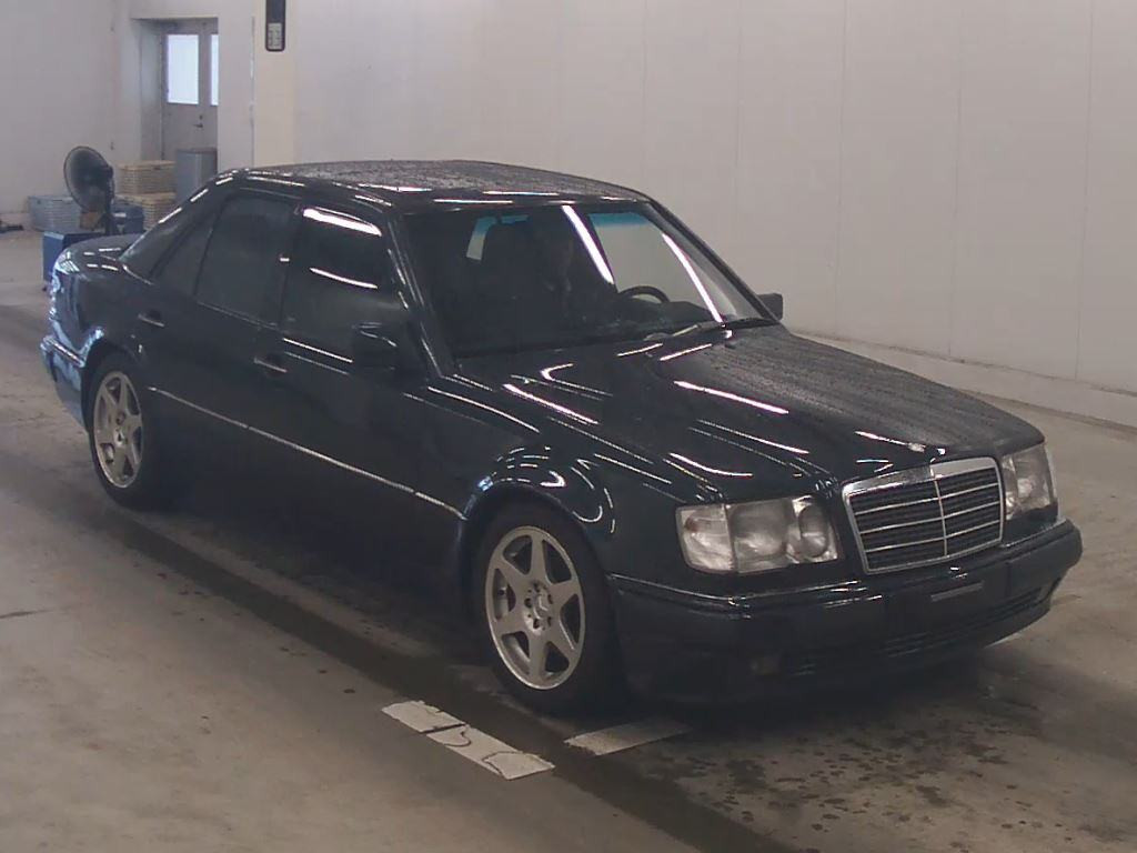 Mercedes-Benz E-Class 1997 z aukcji japońskiej
