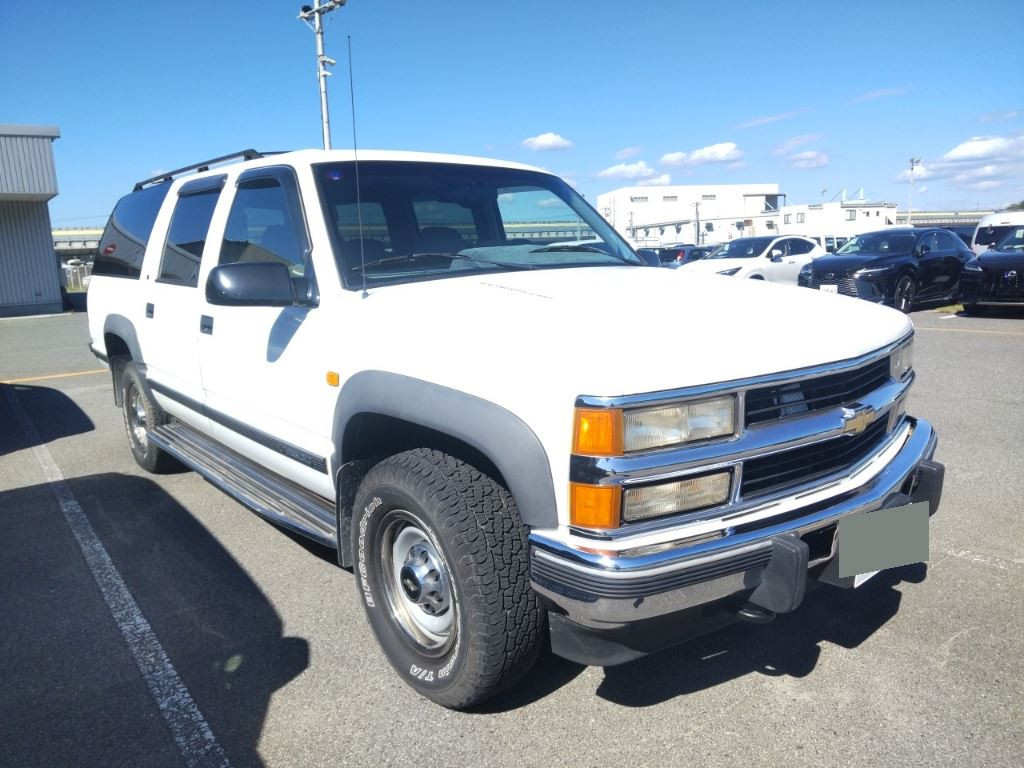 Chevrolet Suburban 1995 z aukcji japońskiej