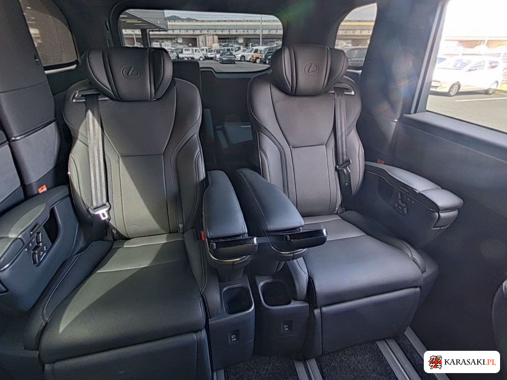 2025 Lexus LM 4WD LM500H Version L 6