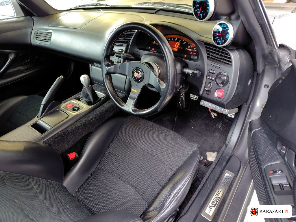 Honda S2000 2001 z aukcji japońskiej