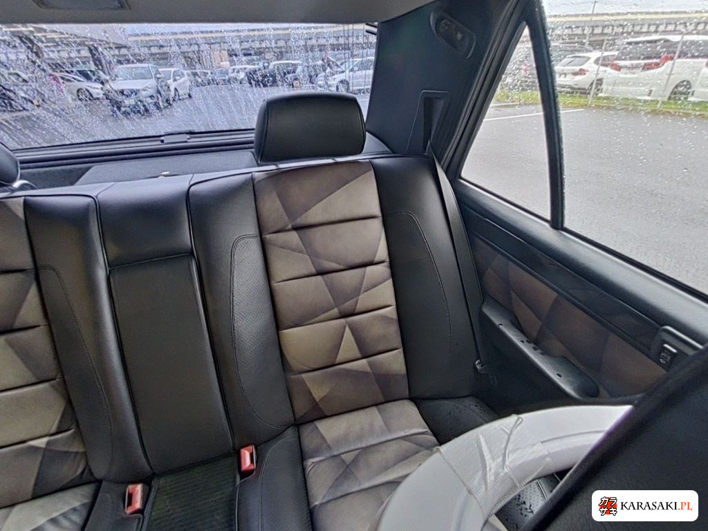 Mercedes-Benz E-Class 1997 z aukcji japońskiej