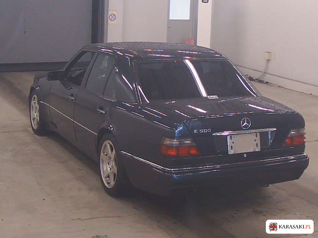 Mercedes-Benz E-Class 1997 z aukcji japońskiej