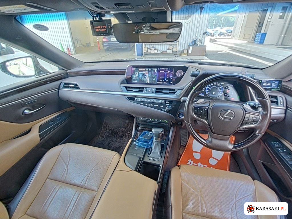 Lexus Es 2019 z aukcji japońskiej