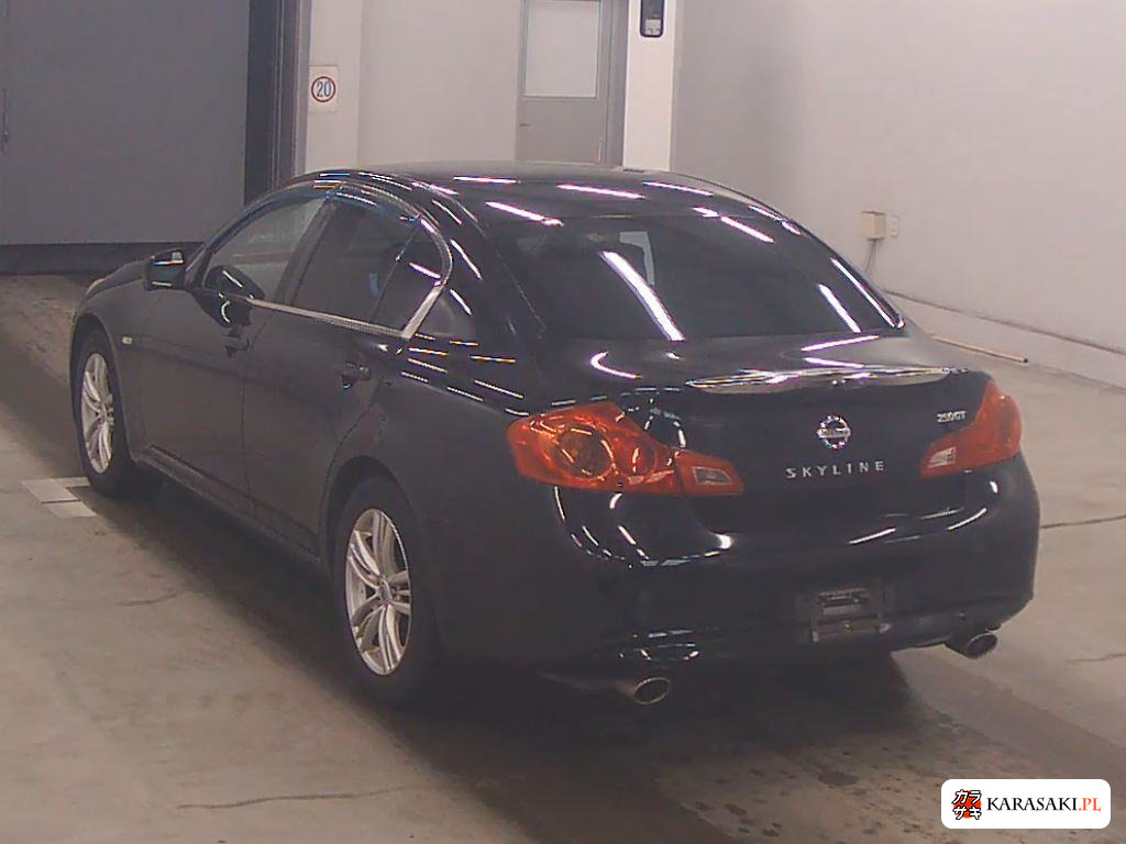 Nissan Skyline 2011 z aukcji japońskiej