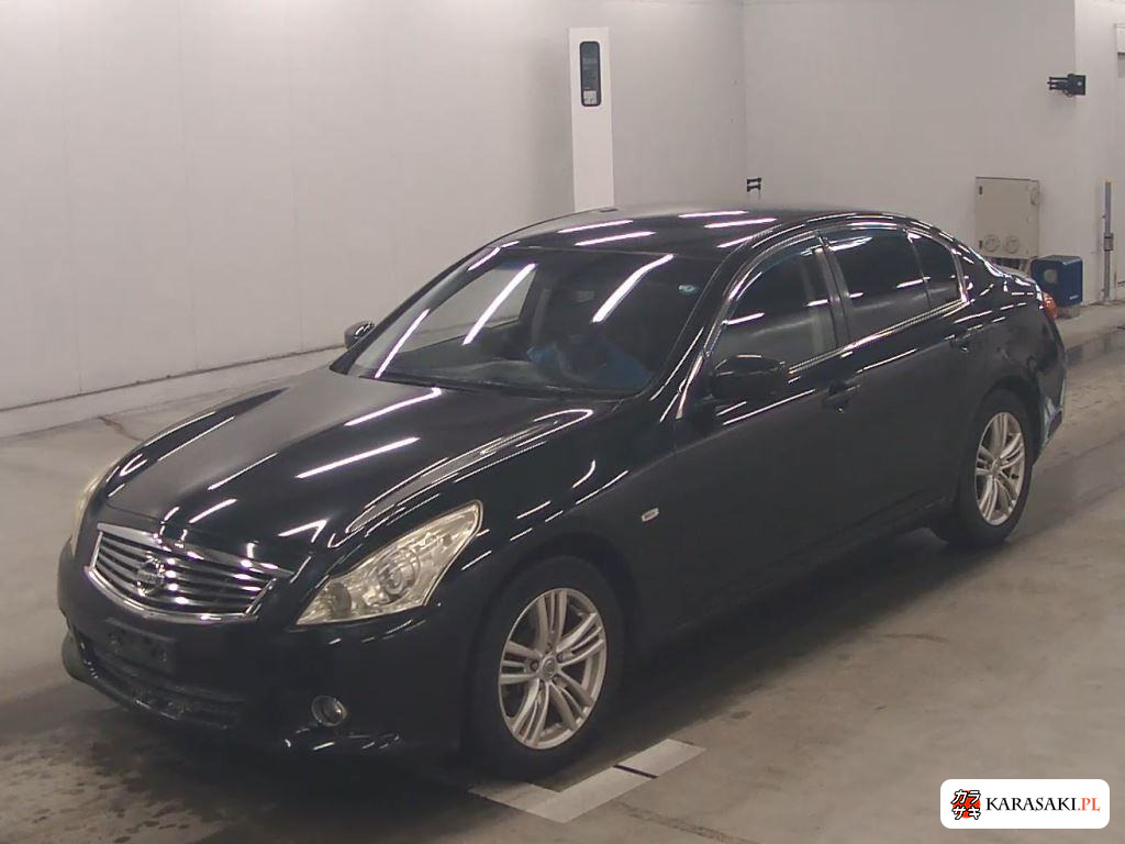 Nissan Skyline 2011 z aukcji japońskiej