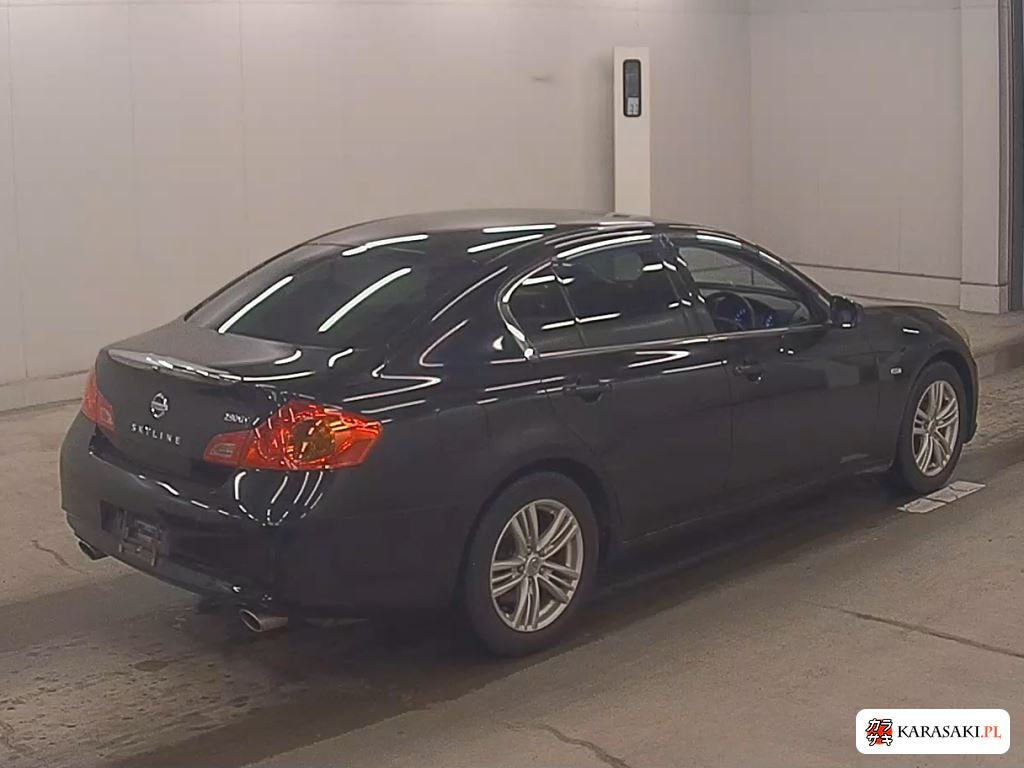 Nissan Skyline 2011 z aukcji japońskiej