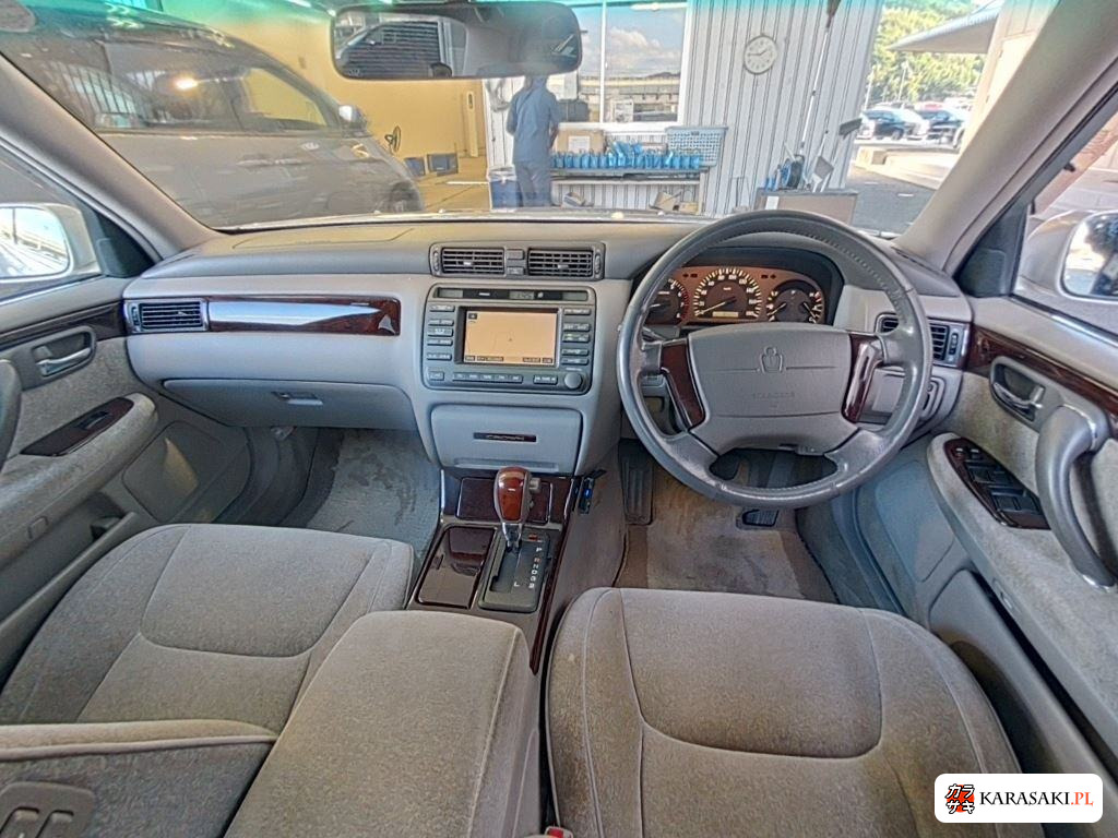 Toyota Crown 1999 z aukcji japońskiej