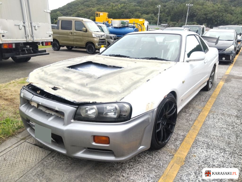 Nissan Skyline 1998 z aukcji japońskiej