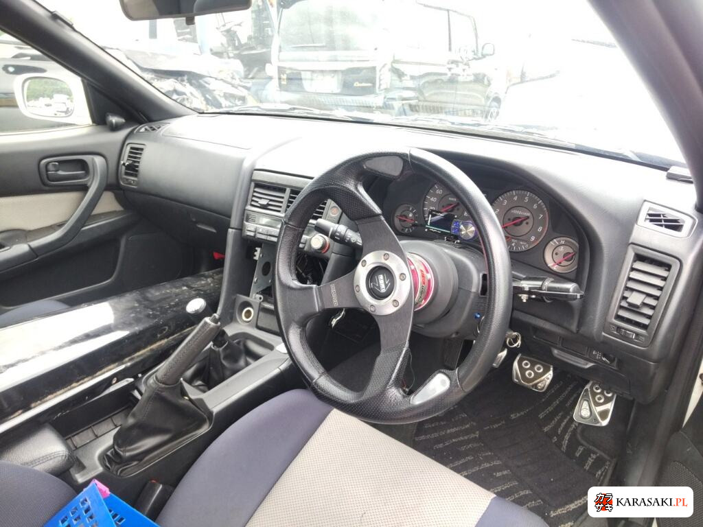 Nissan Skyline 1998 z aukcji japońskiej