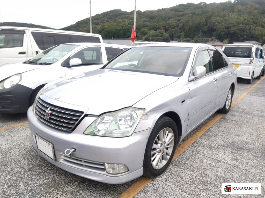 Toyota Crown 2004 z aukcji japońskiej