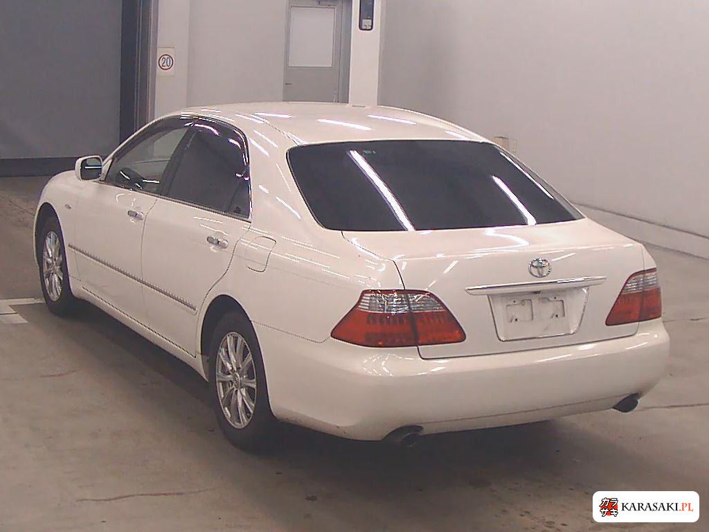 Toyota Crown 2005 z aukcji japońskiej