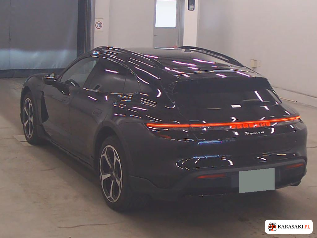 Porsche Taycan 2024 z aukcji japońskiej