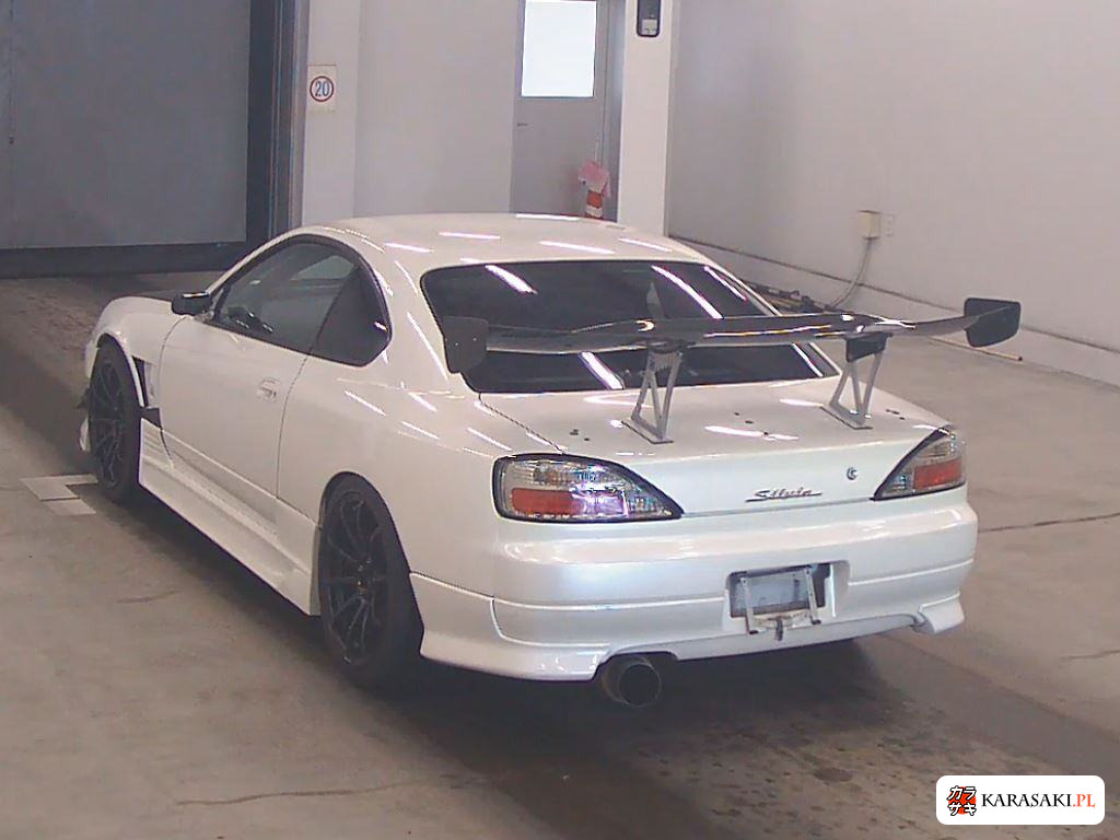 Nissan Silvia 2000 z aukcji japońskiej