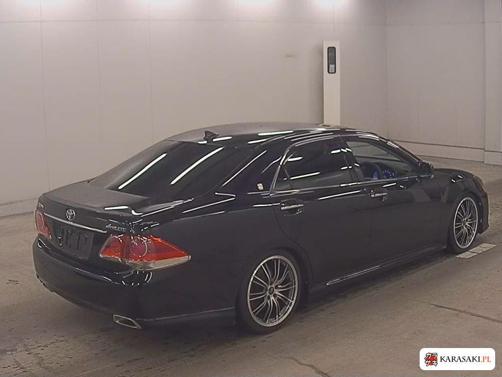 Toyota Crown 2011 z aukcji japońskiej