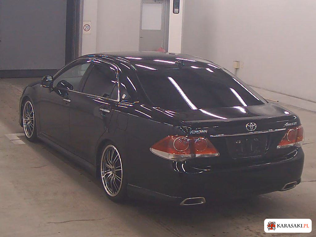 Toyota Crown 2011 z aukcji japońskiej