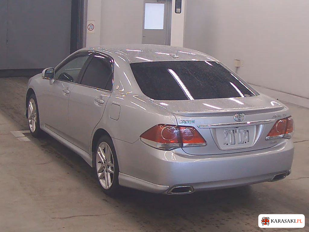 Toyota Crown 2010 z aukcji japońskiej